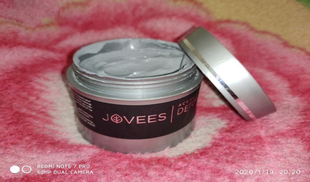 benefits of Jovees Charcoal Face Mask 