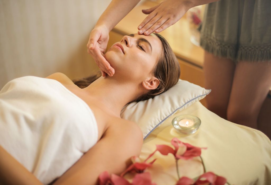 10 Face Massage Benefits