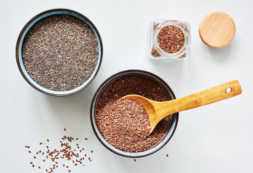 Beauty Benefits and Usage of Chia Seeds & Flax Seeds
