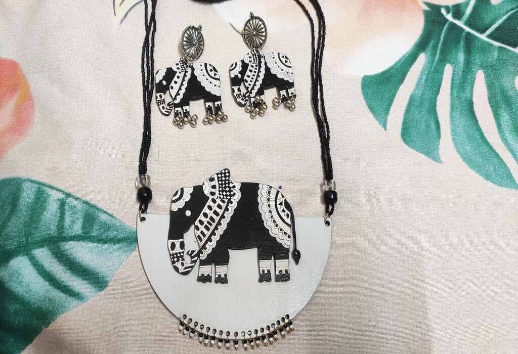 Madhubani Handpainted Wooden Necklace Set