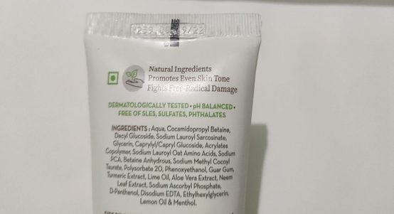 Ingredients of mama earth Vitamin c face wash